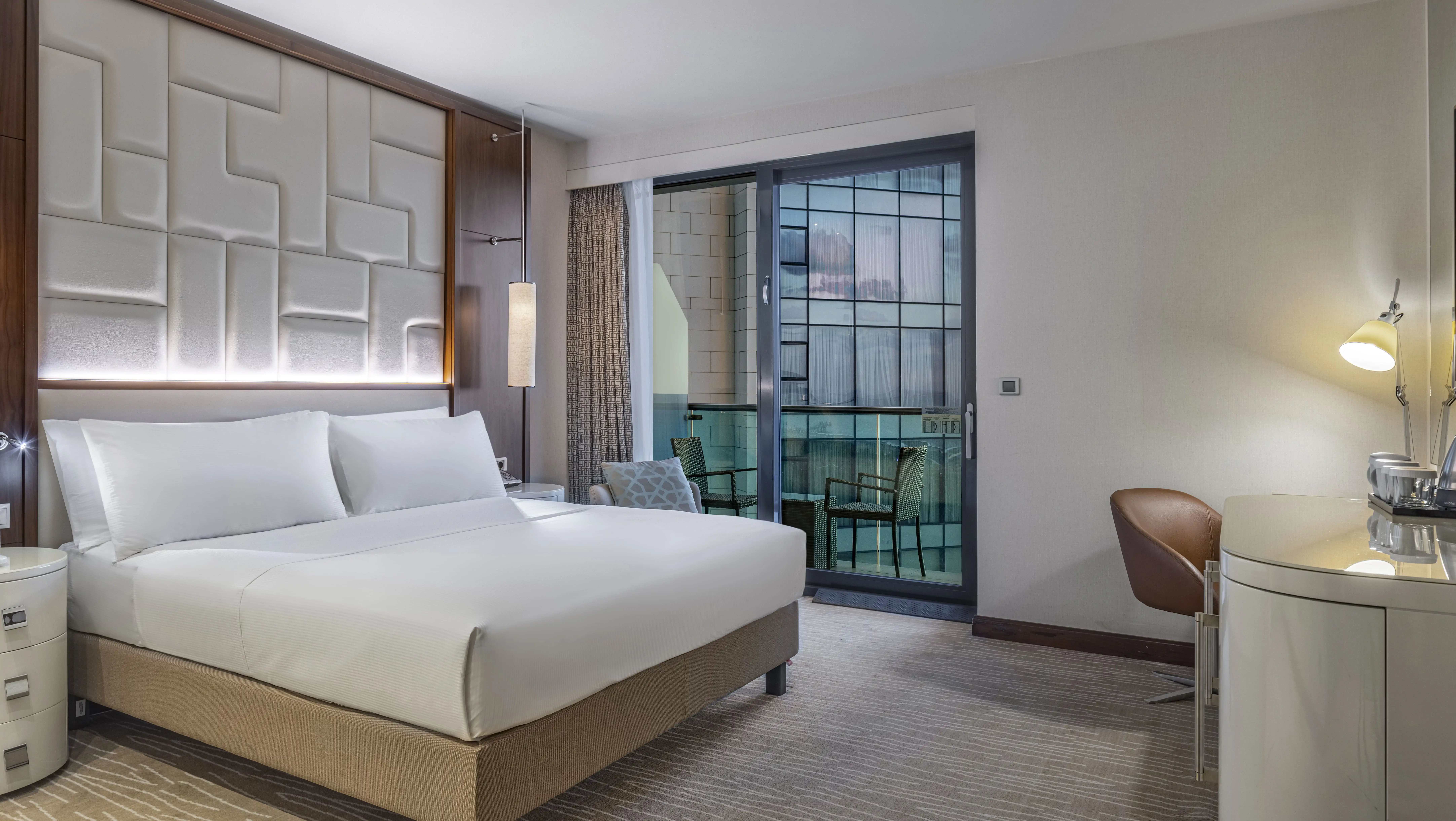 King Executive Room with Balcony and Sea View