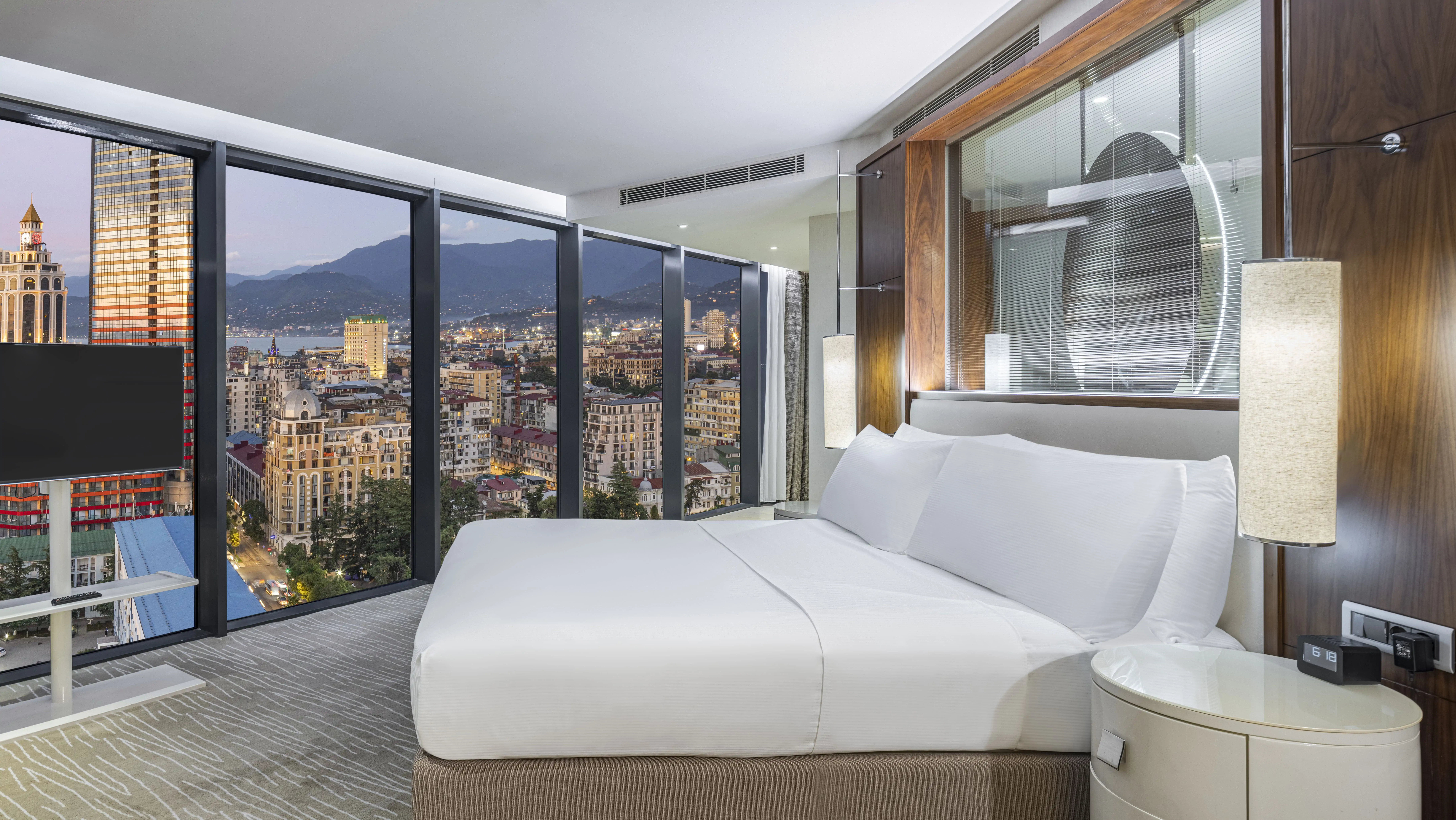 King Junior Suite with Panoramic Sea View