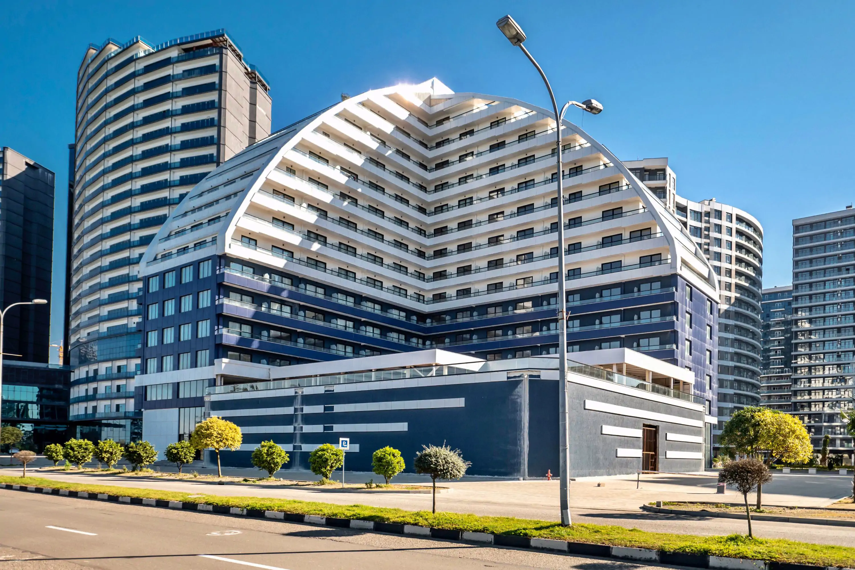 About The Grandeur Hotel