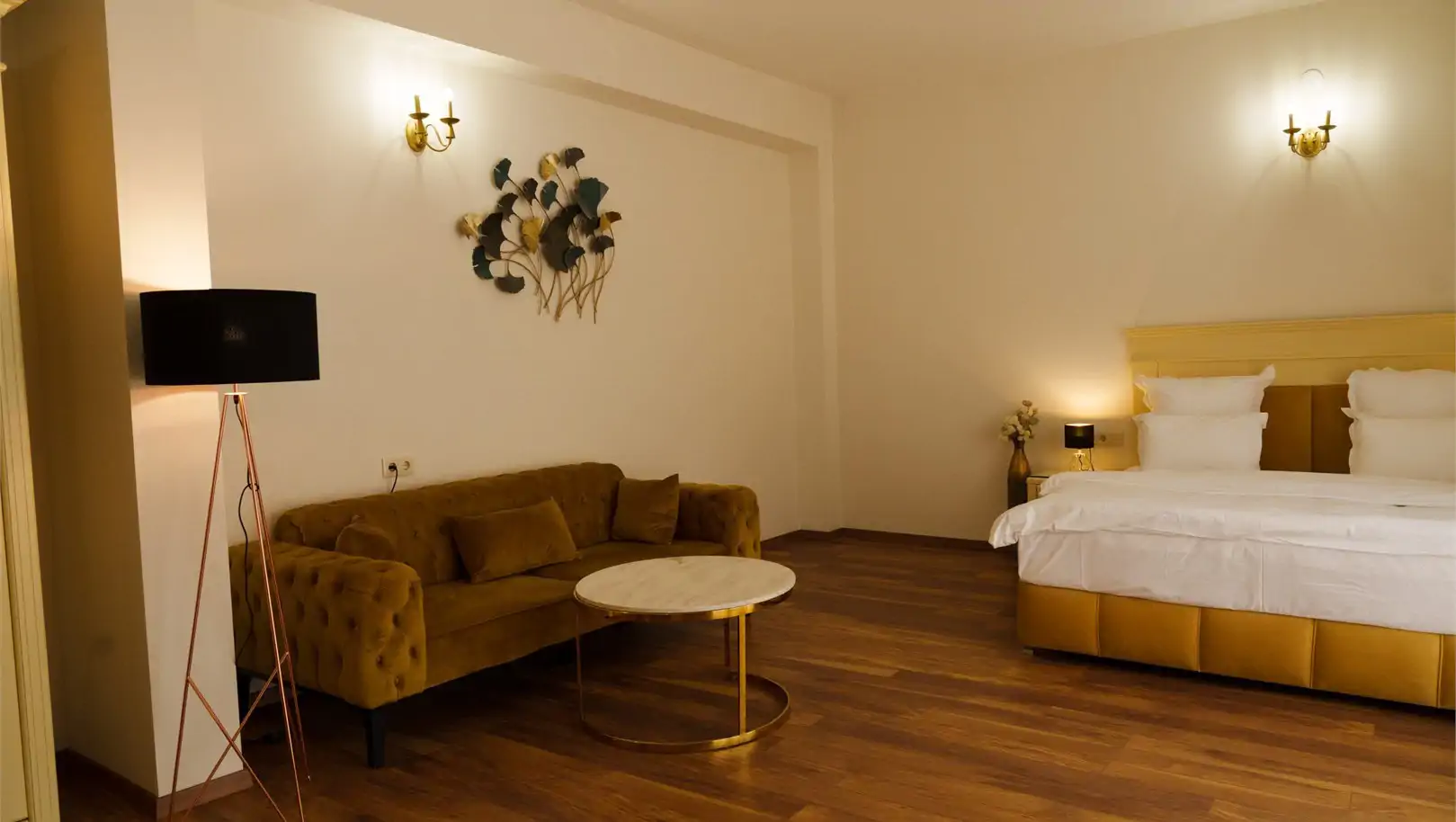 Deluxe Family Suite N302