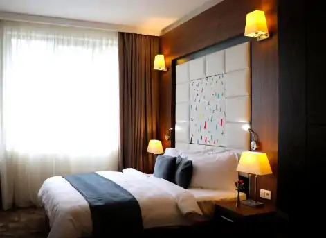 Deluxe Studio