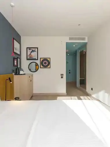 Queen Accessible Room