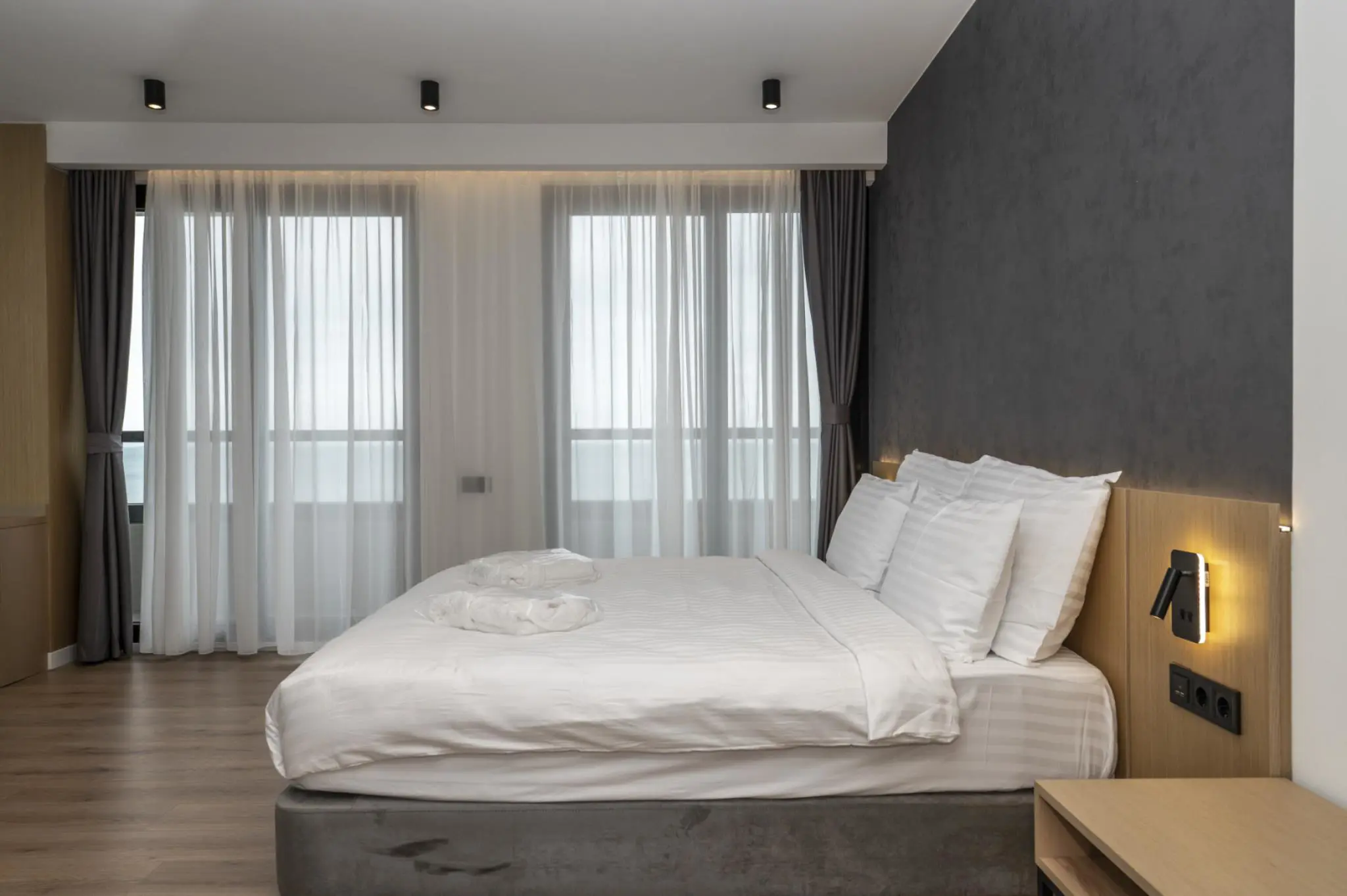 Standard Double Room with Sea View and Balcony