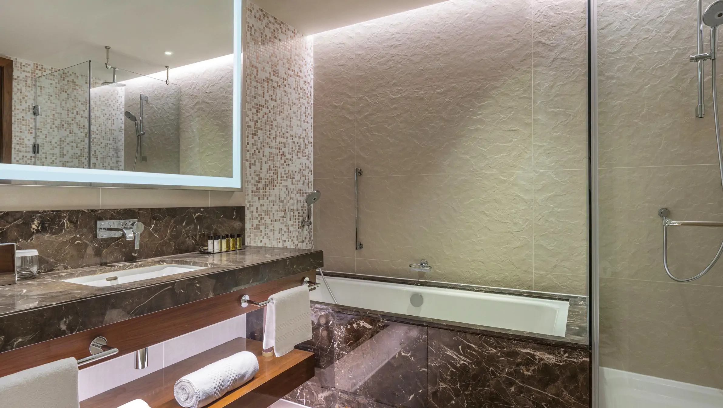 King Executive Room with Balcony and Sea View