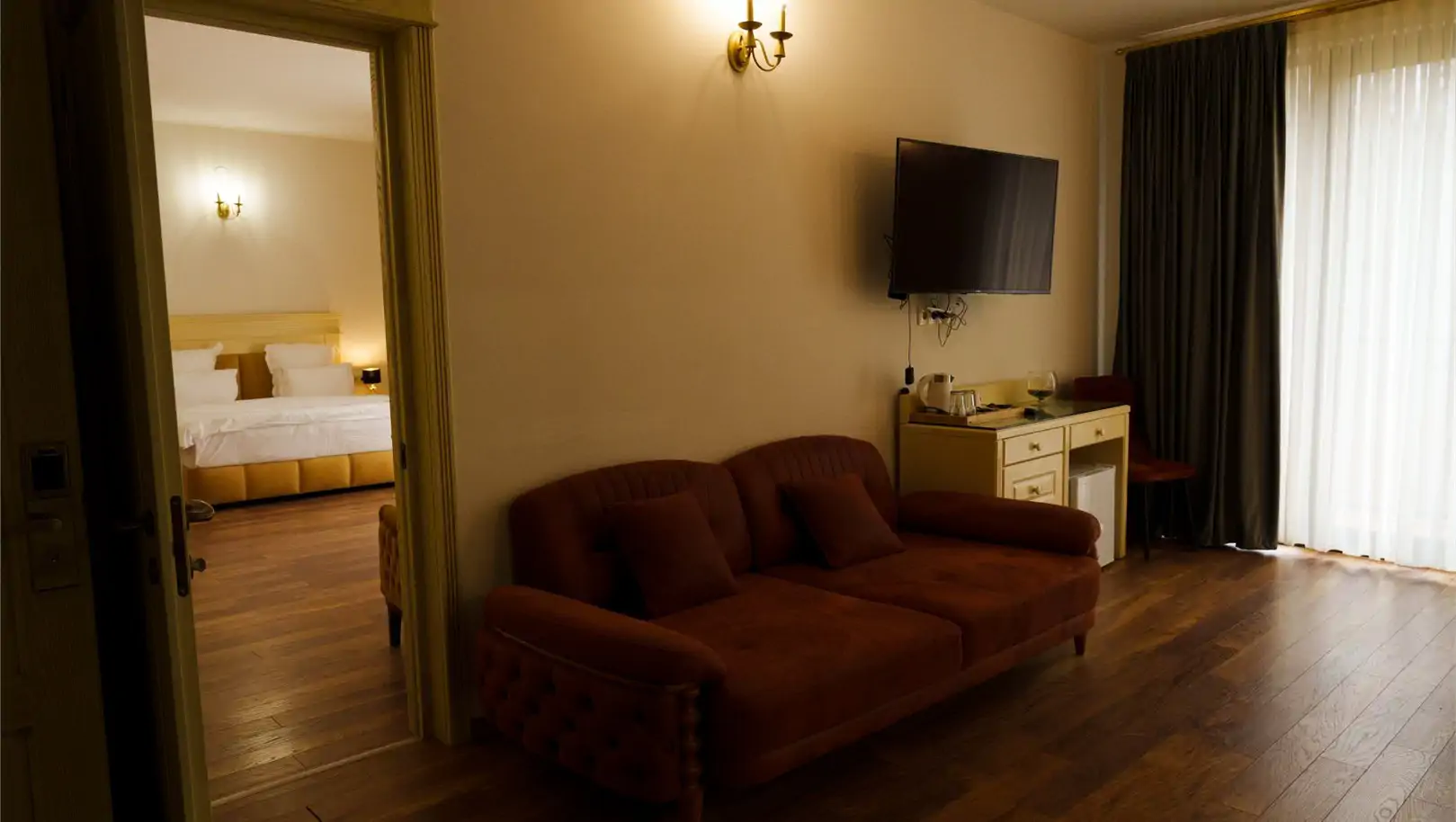 Deluxe Family Suite N302