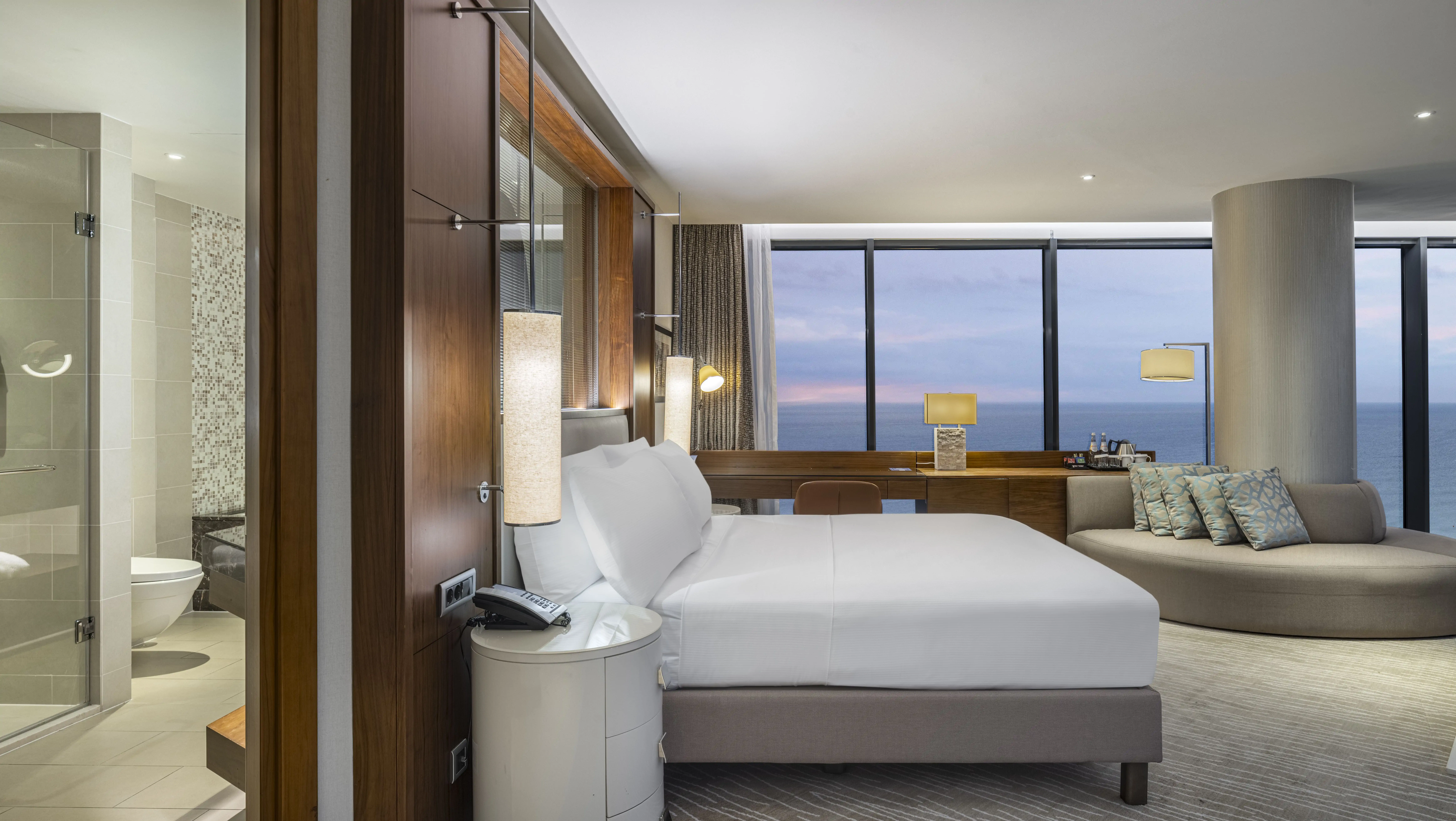 King Junior Suite with Panoramic Sea View