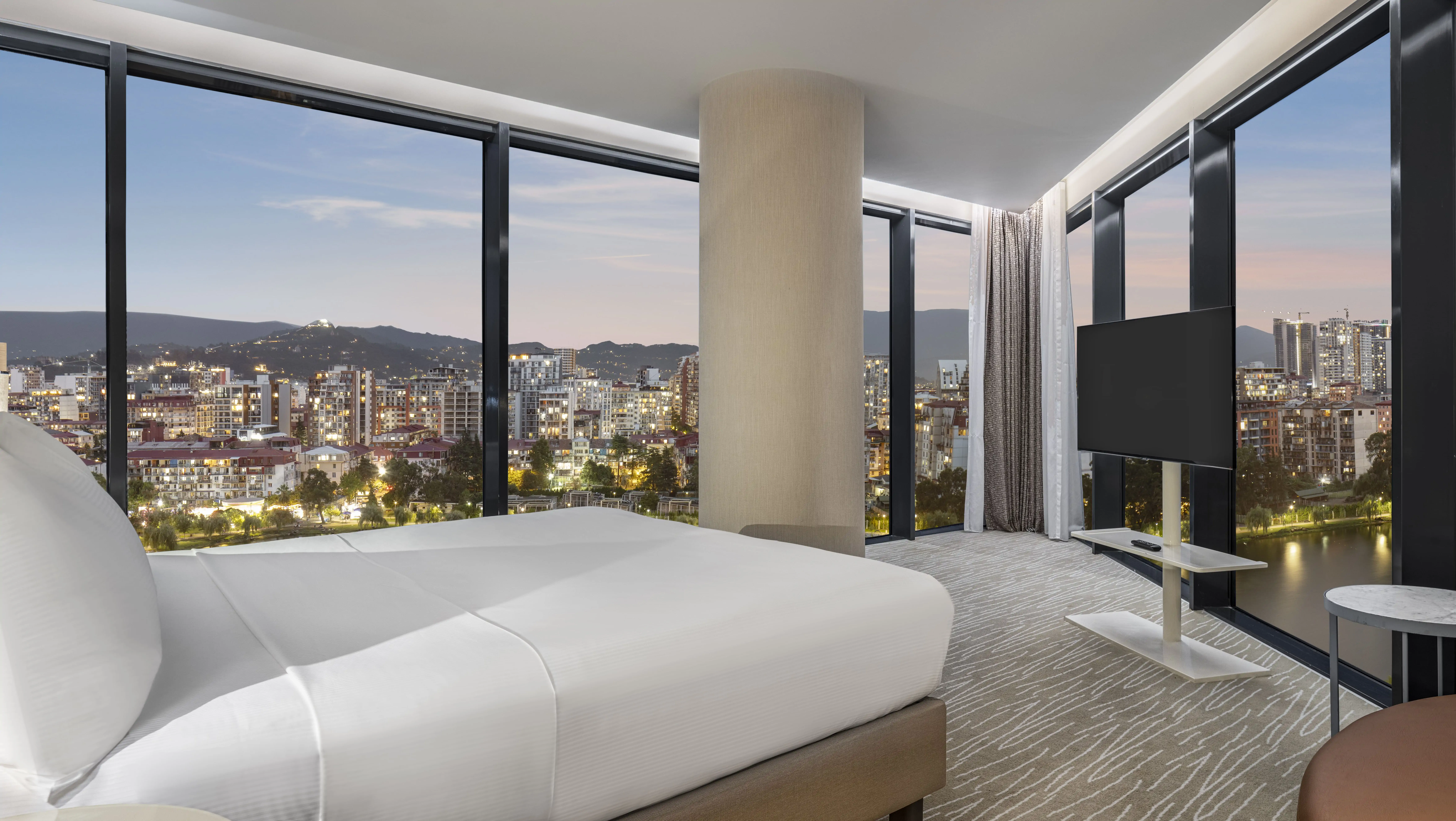 One Bedroom Suite with Panoramic View