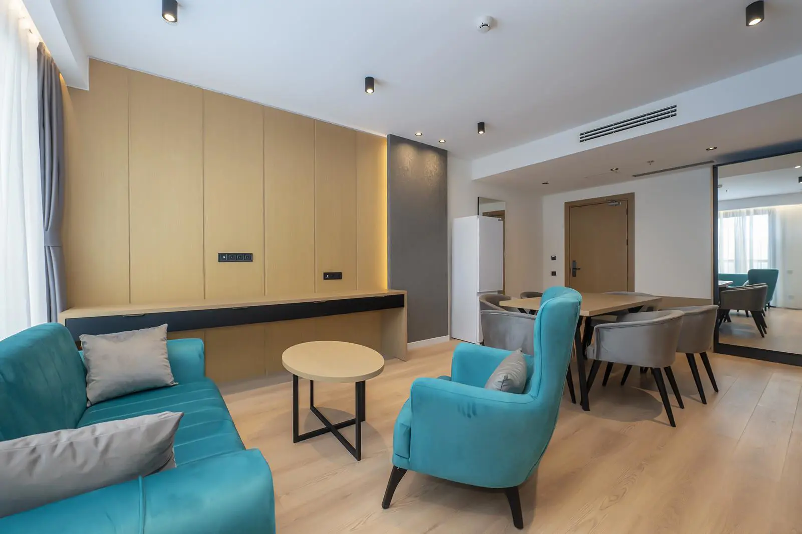 Two Bedroom Deluxe With Sea View And Balcony
