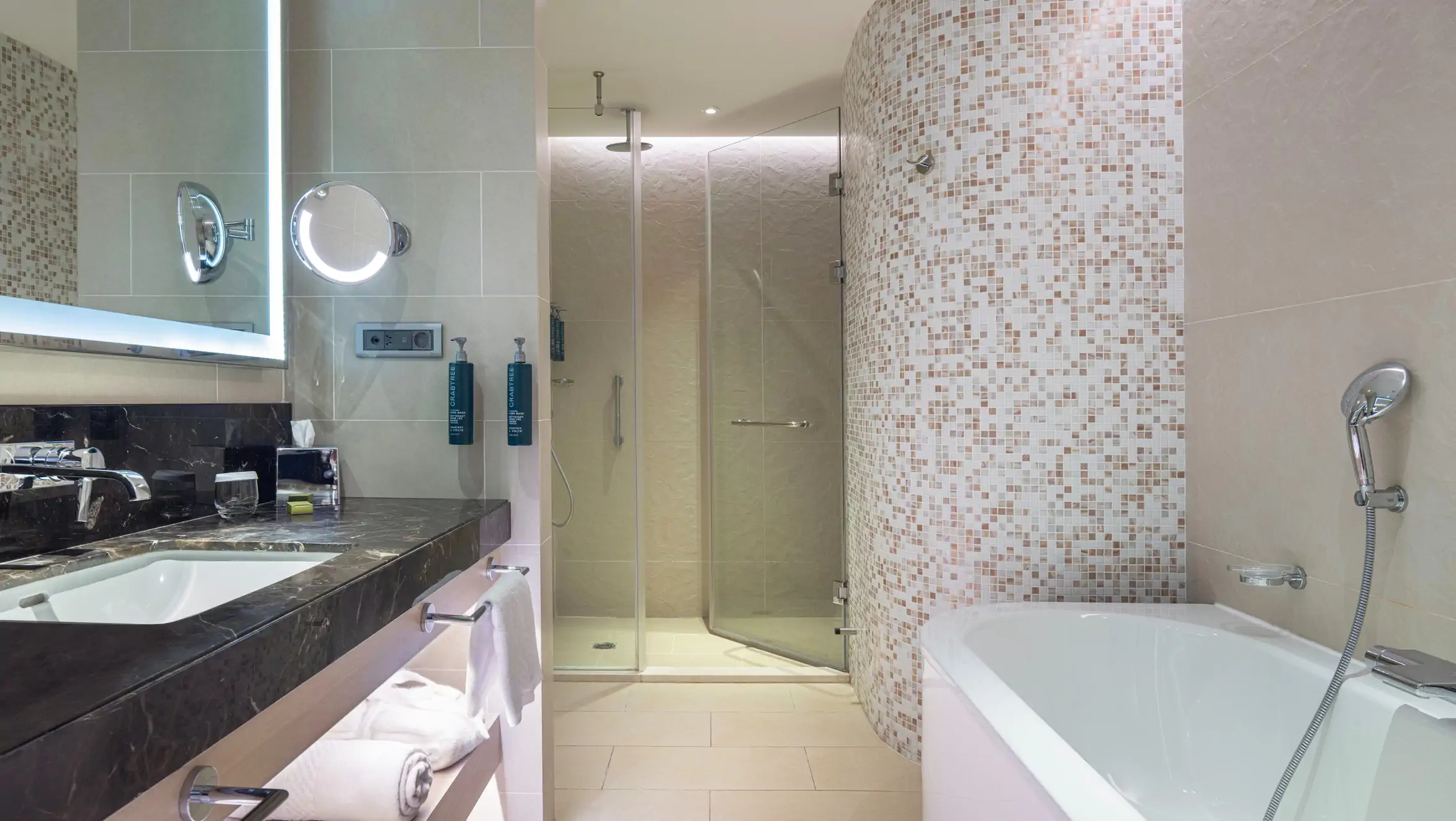 One Bedroom Suite with Panoramic View