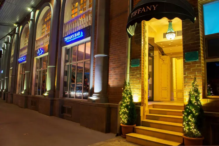 Tiffany Bar