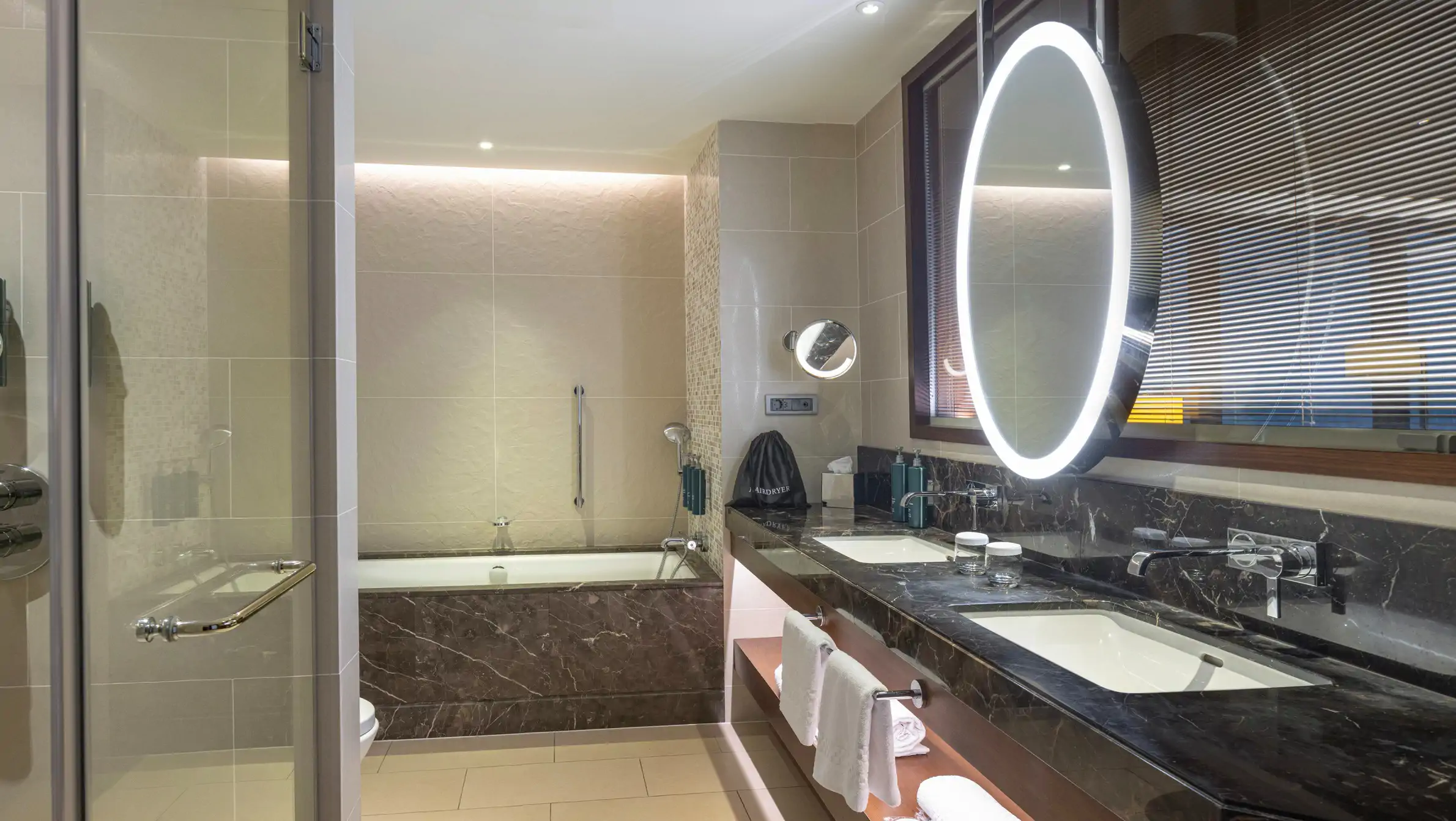King Junior Suite with Panoramic Sea View