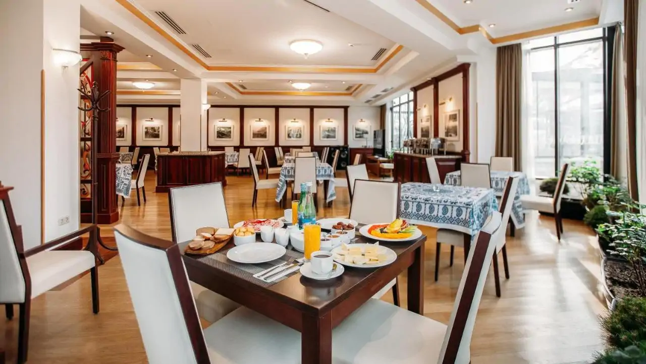 Restaurant KHAREBA