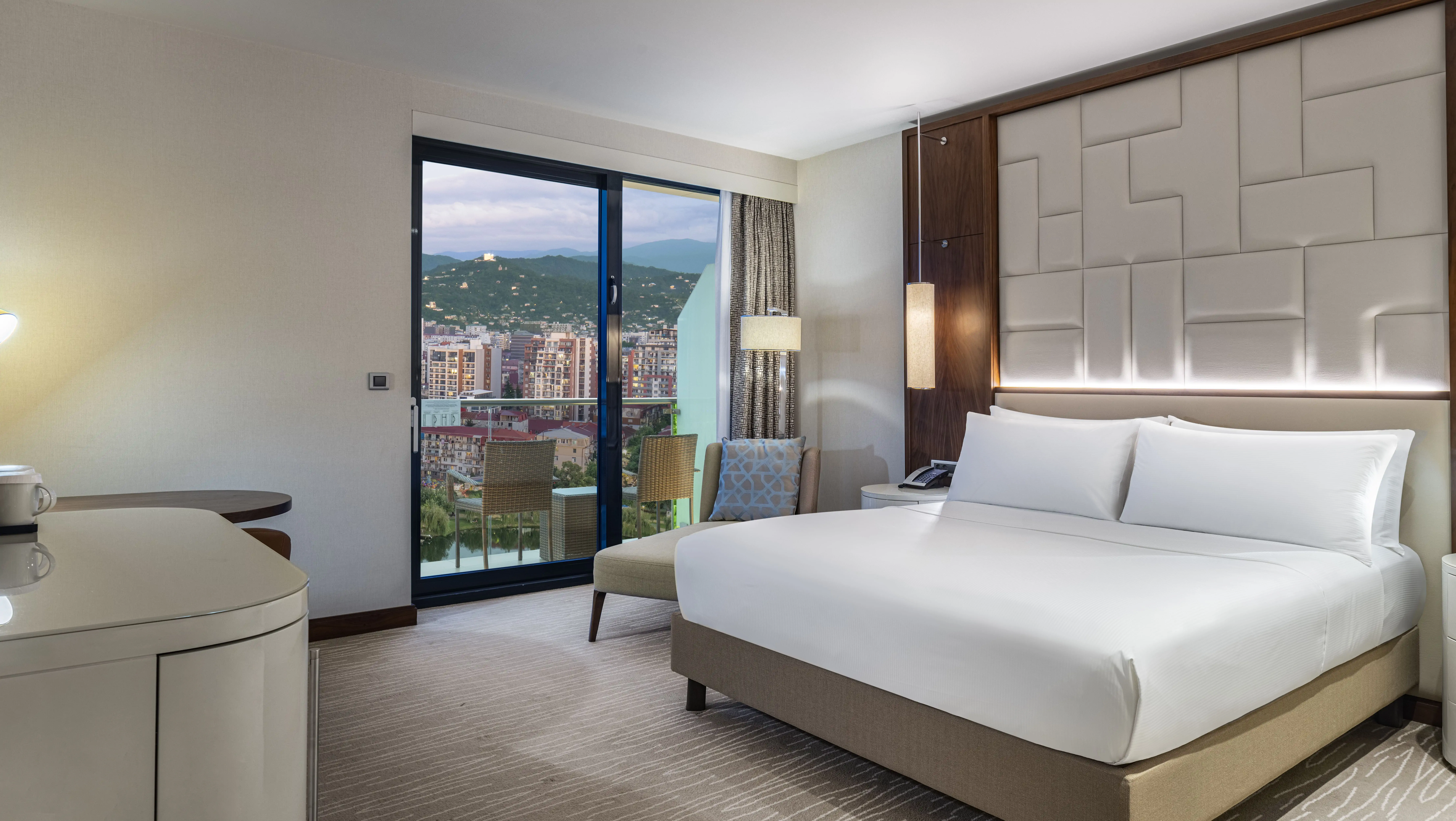 King Executive Room with Balcony